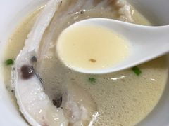 老坛酸菜鲶鱼-新沸腾鱼乡(世贸天阶店)