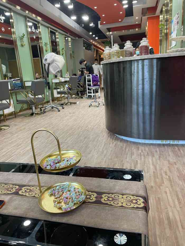 木子谦护肤造型spa(光彩路店)-"【项目】剪发剪发的基本功大约经培训