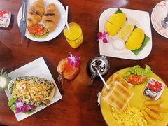 -Dang restaurant (patong phuket)