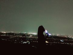 -鬼笑石后山停车场