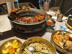 -草家酱蟹炭火烤肉店(珲春南路一店)