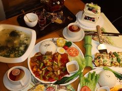 -月亮眼花园餐厅书吧酒吧