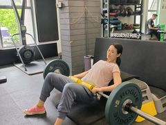 -汗水空间私教健身连锁(SM广场店)