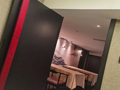 -隆江大酒店(雯婕商务楼店)