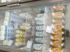 面包甜点陈列柜-白色日记·手作酸奶(麦凯乐店)