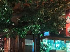 -野山舂·贵州现舂酸汤火锅(鸿通城店)