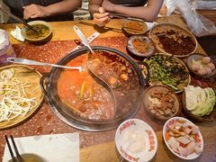 -赵美丽·重庆社区火锅·直营店(火车东站·中豪国际店)