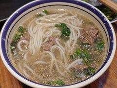 -云阿蛮云南生烫牛肉米线(奉贤路店)