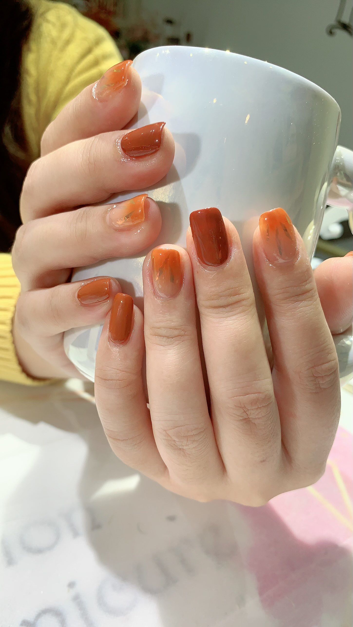 秋冬必备!简约美甲款显白又时髦!