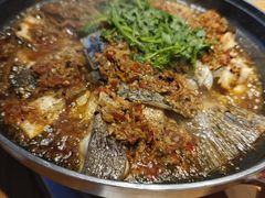-头上红煨盐鸡·非遗院子餐厅