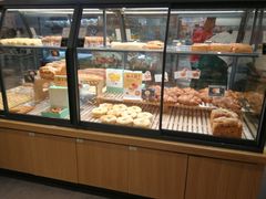 面包甜点陈列柜-仟吉(星汇维港店)