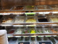 自助取餐区-世纪金源大饭店·汇景阁自助餐厅