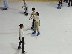 -正佳冰河湾真冰滑冰场