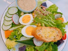 -丽莎沙拉轻食餐厅(国贸店)