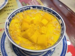 杨枝甘露-广信牛奶甜品世家(台东店)