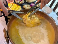 -鲜入围煮花胶鸡海鲜火锅