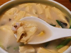 上汤虾仁鲜腐竹-禾珍珠家常小馆(河南博物院店)