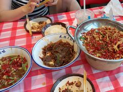 -笨豆腐居民楼菜馆•江西小炒(天津开发区店)