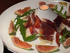 -MONICH牛排融合餐厅(和义大道购物中心店)