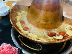 -果松木炭酸菜铜火锅·外婆参鸡汤