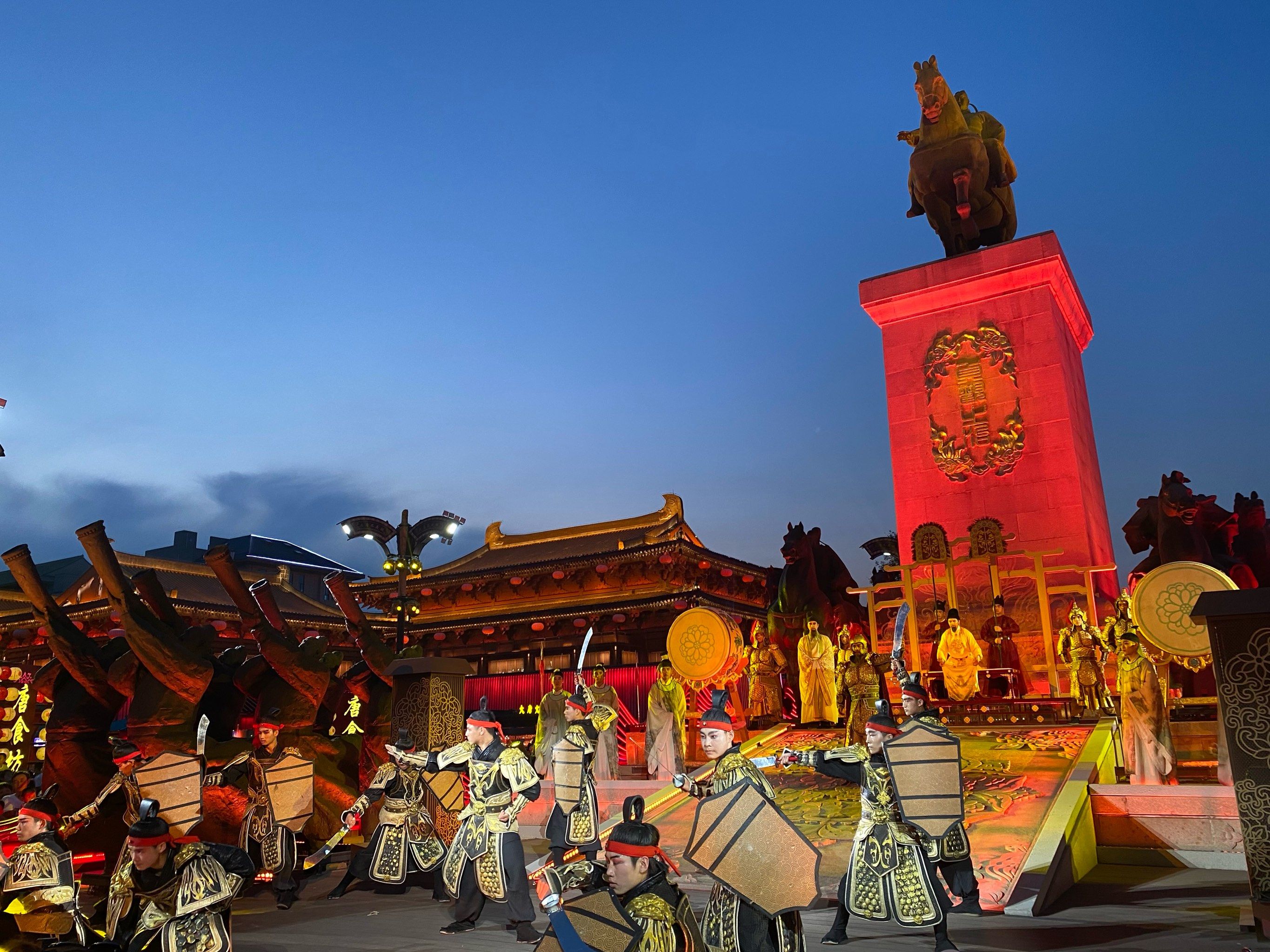 探索不夜城的另一面