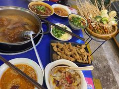 -马路边边串串香形象店(磐石路店)
