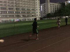 -燕子岗体育场