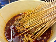 -拈签一笑黄牛肉辣卤串串