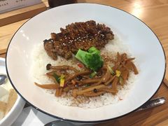 秘制猪排饭-豆恩咖餐(厦大翔安店)