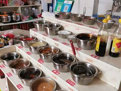 自助调料区-销魂美蛙鱼头火锅(上海首店)