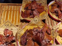 -闯关东东北农家菜(崂山石老人店)