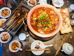 -沪小二炭火蛙锅(淮海中路美食不夜城店)