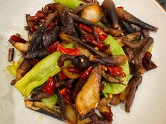 牛干巴炒鸡枞菌-云上千禾(水上店)