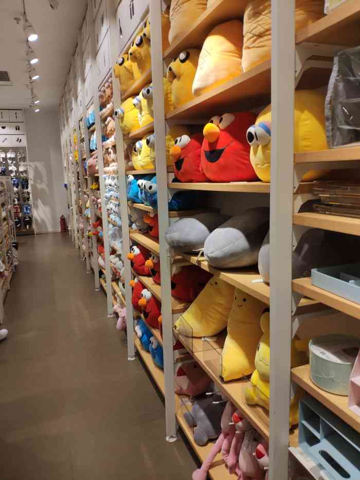 名创优品(万辉国际广场店)-"怎么会有这么好的一家店呀,我能说我娃都