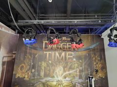 -VR+乐园·VR电竞·家庭亲子·密室逃脱·轰趴团建