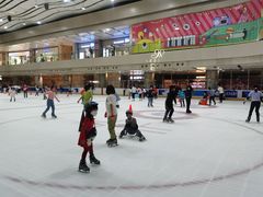 -冰堡国际溜冰场(观澜湖新城MHMALL店)