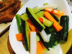 滇锅云南特色火锅-小街猪手(团结湖店)