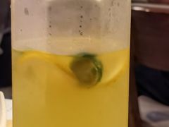 蜂蜜柠檬特饮-管氏翅吧(台湾街店)