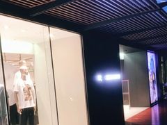 -URBAN REVIVO(欢乐海岸购物中心店)