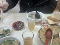 -洪峰浩老北京烧饼夹肉(角门路店)