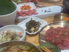 -青瓦餐厅·生鱼片·韩园烤肉(西塔店)