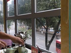 靠窗位-清心鸡沙田乳鸽店·非遗传承(粤垦路店)