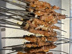 -三个大叔烤羊肉串·歌手驻唱·碳烤鲜肉(西三旗店)