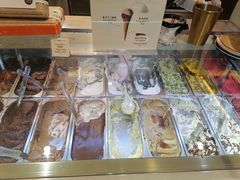 零售区-VENCHI 闻绮(北京国贸商城店)