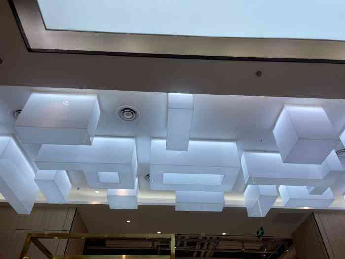 top托普美业(星河店)-"【项目】剪发之前听说10月份开业,拖了.