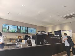 -瑞幸咖啡(镇江新城吾悦广场店)