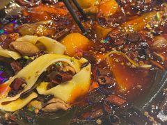 -晓彭肥肠鸡·泡椒鸡火锅(水木天地店)