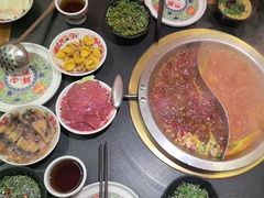 -沸炉重庆老火锅(军事博物馆店)