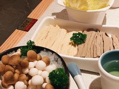 -左庭右院鲜牛肉火锅(环球港店)