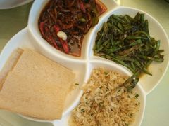 -黄家饺子东北特色菜馆(湖滨商业街店)